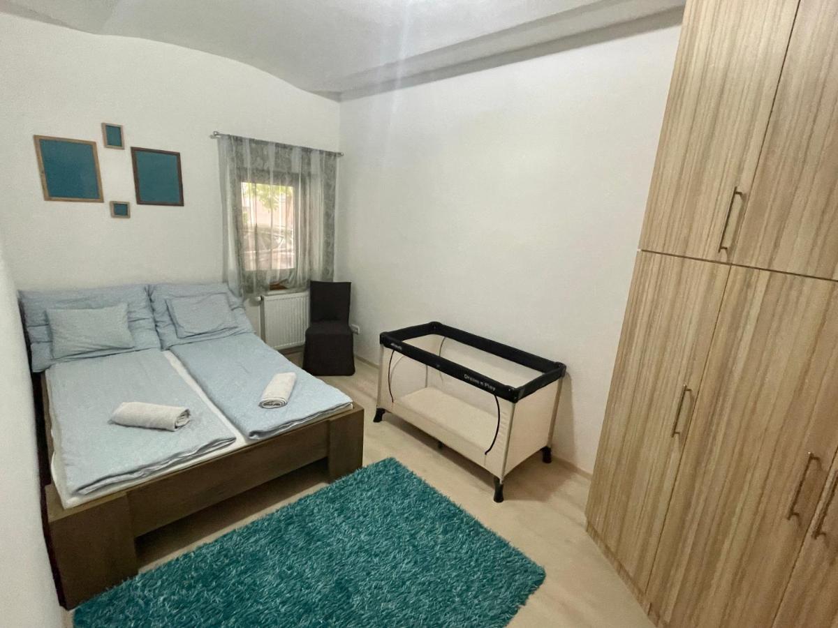 Arviz Apartman Seghedin Exterior foto