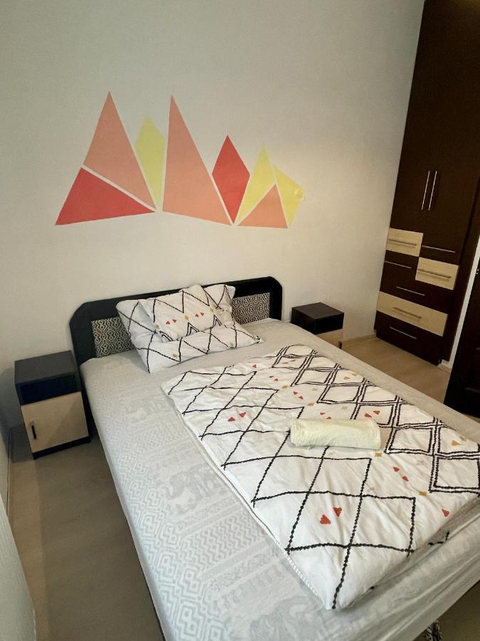 Arviz Apartman Seghedin Exterior foto