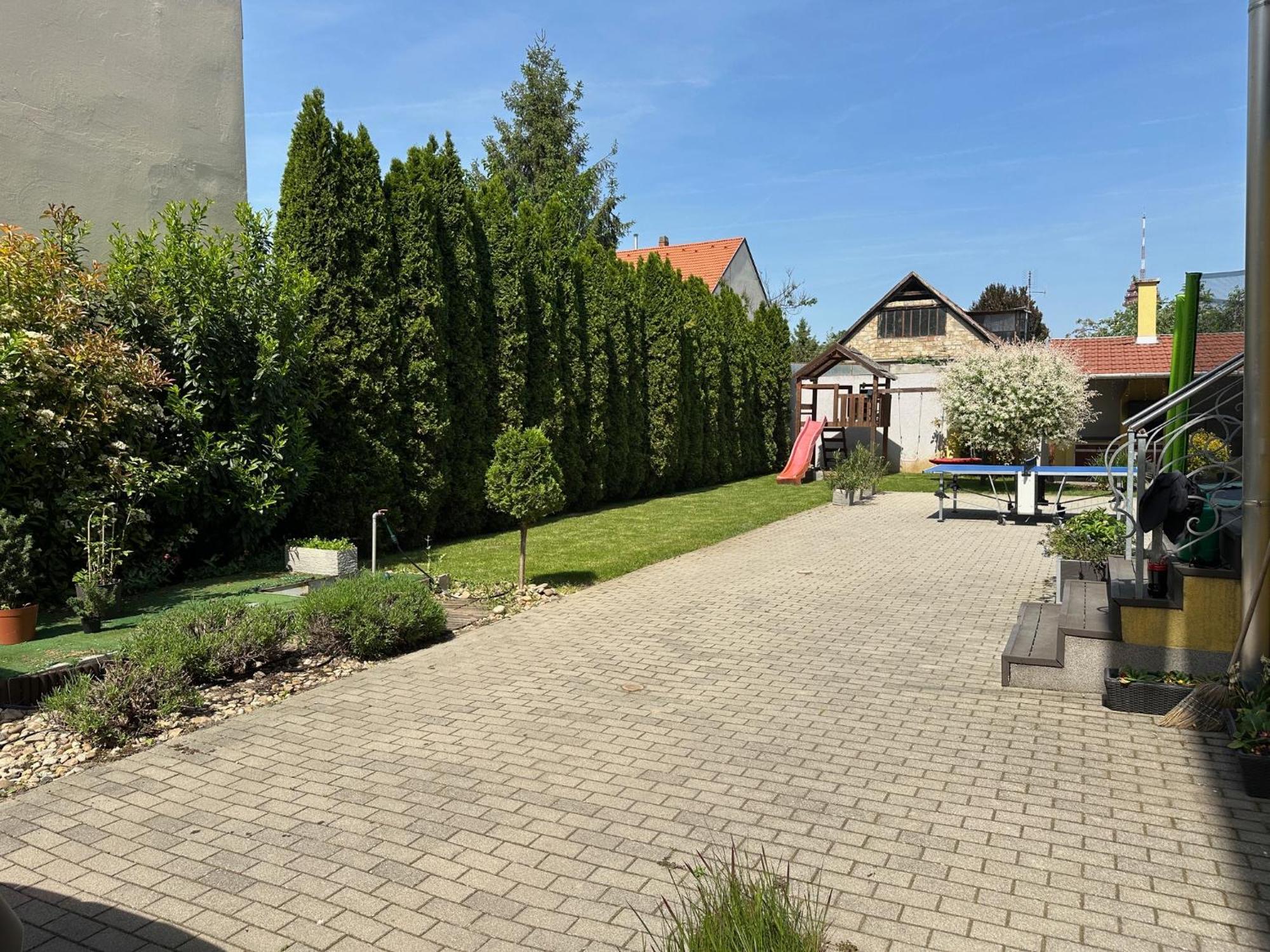 Arviz Apartman Seghedin Exterior foto