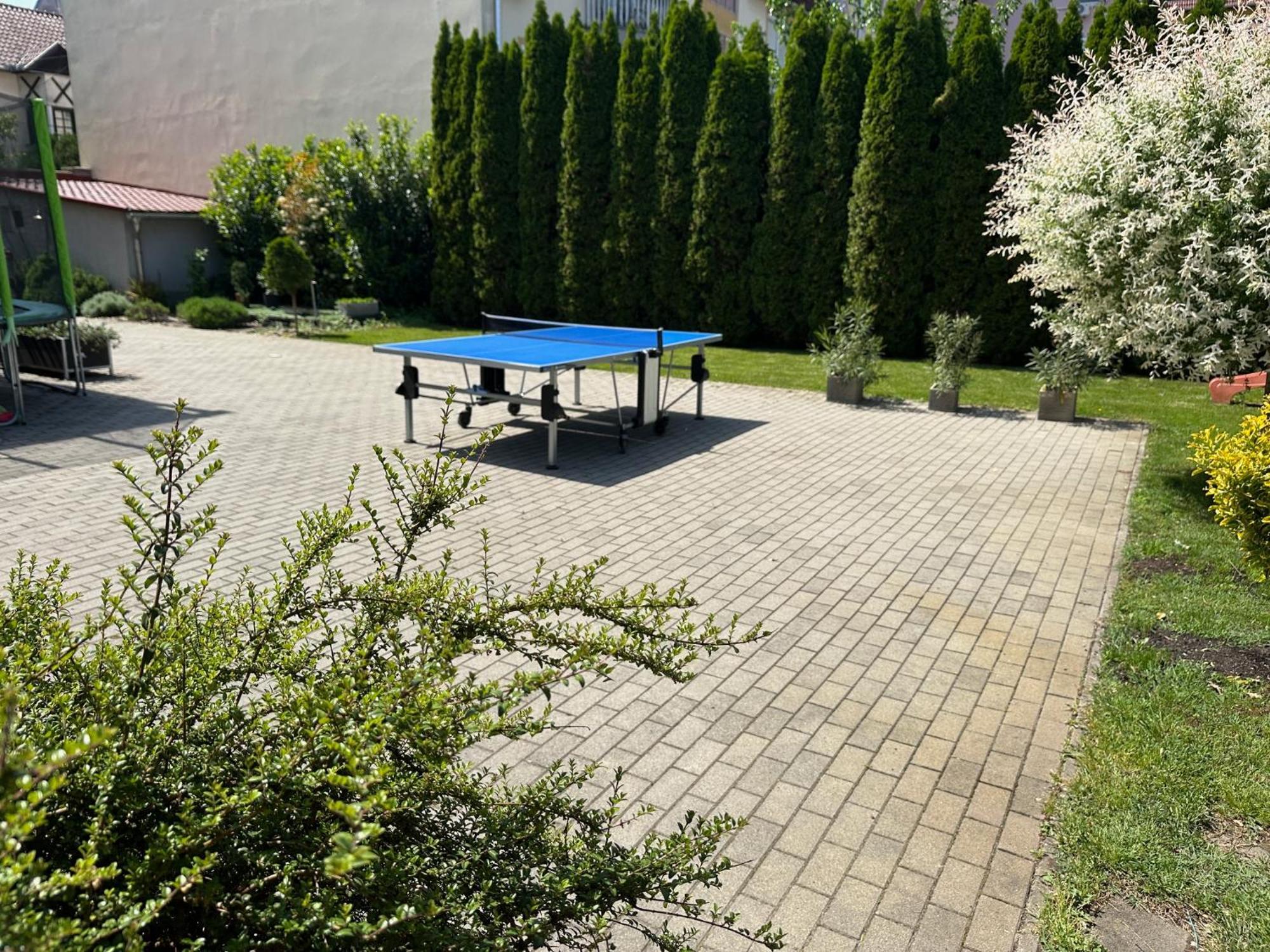 Arviz Apartman Seghedin Exterior foto