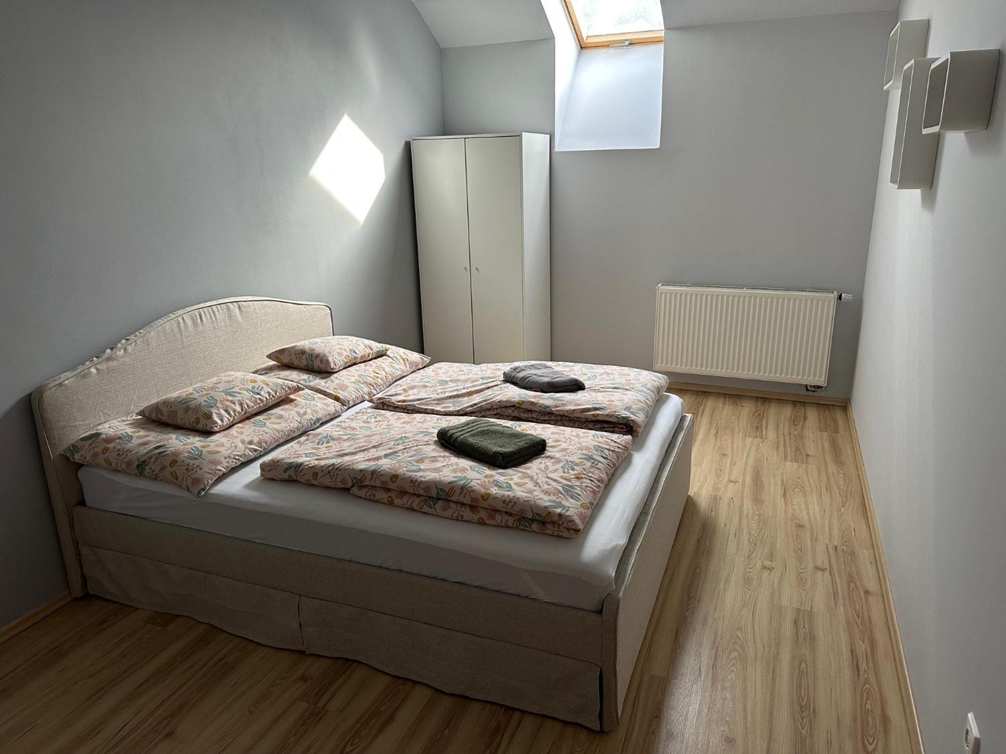 Arviz Apartman Seghedin Exterior foto